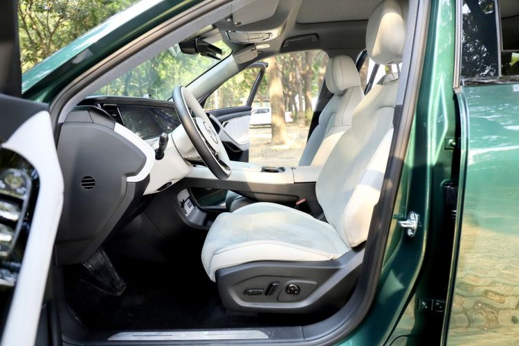 岚图汽车 岚图FREE 2025款 318 318km 后驱环游版局部细节19