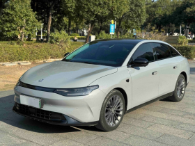 零跑汽车 零跑C01 2024款 纯电 525尊享版