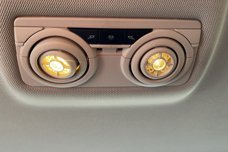 宝马3系 2018款 320Li 时尚型局部细节9002