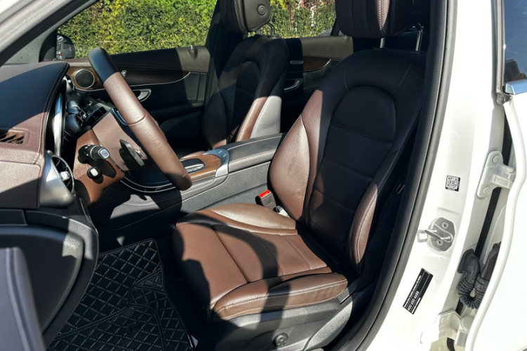 奔驰GLC 2021款 GLC 260 L 4MATIC 豪华型中控内饰7004