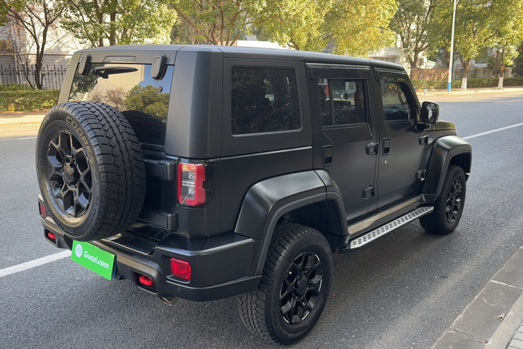 北京越野 北京BJ40 2021款 2.0D 自动四驱刀锋英雄版侠客型车身外观6004