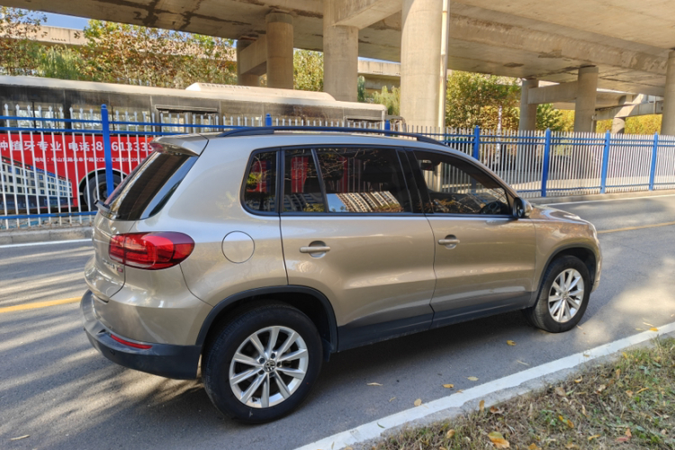 大众 途观 2015款 1.8TSI 自动两驱舒适版车身外观6005