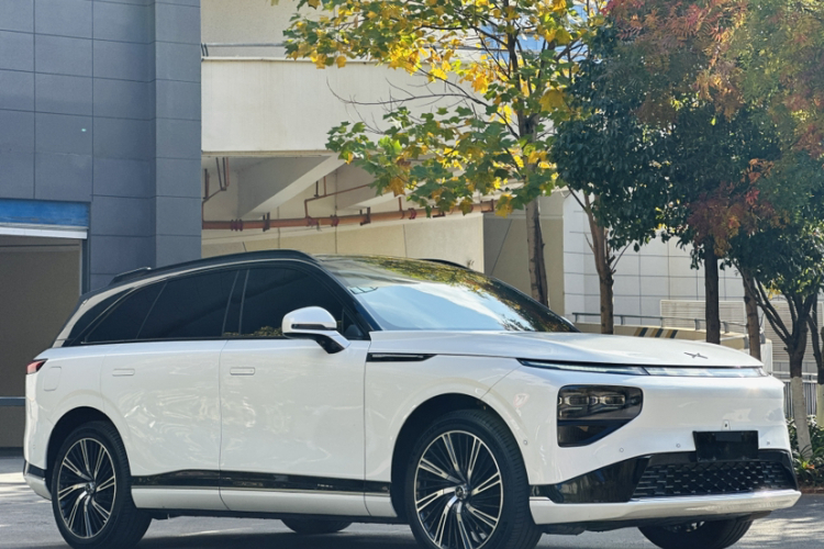 小鹏G9 2022款 702 Pro车身外观6007