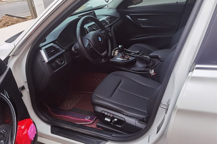 宝马3系 2017款 320Li 时尚型中控内饰7003