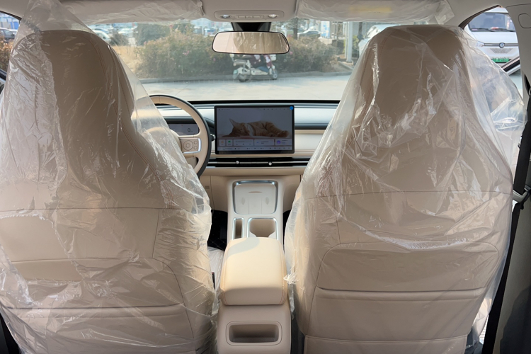 五菱汽车 缤果S 2025款 325km 尊享款中控内饰7004