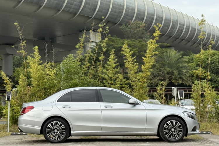 奔驰C级 2016款 C 200 L车身外观6004