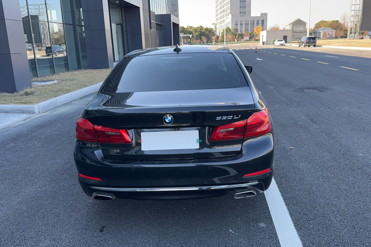 宝马5系 2018款 530Li 尊享型 豪华套装车身外观6005