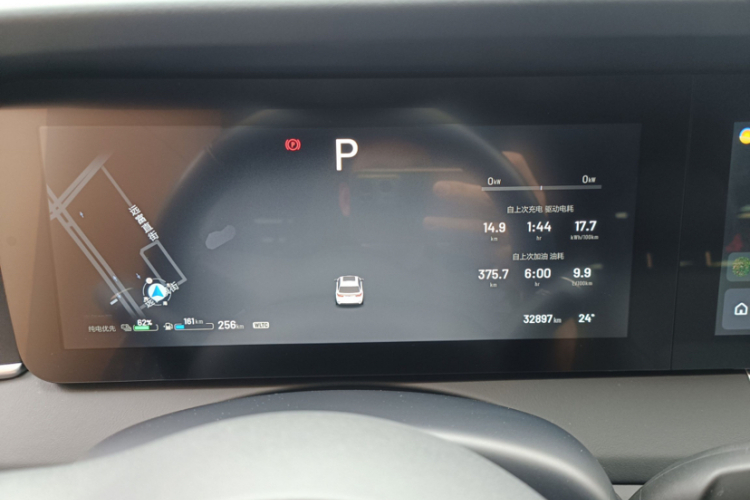 理想汽车 理想ONE 2021款 增程6座版中控内饰15