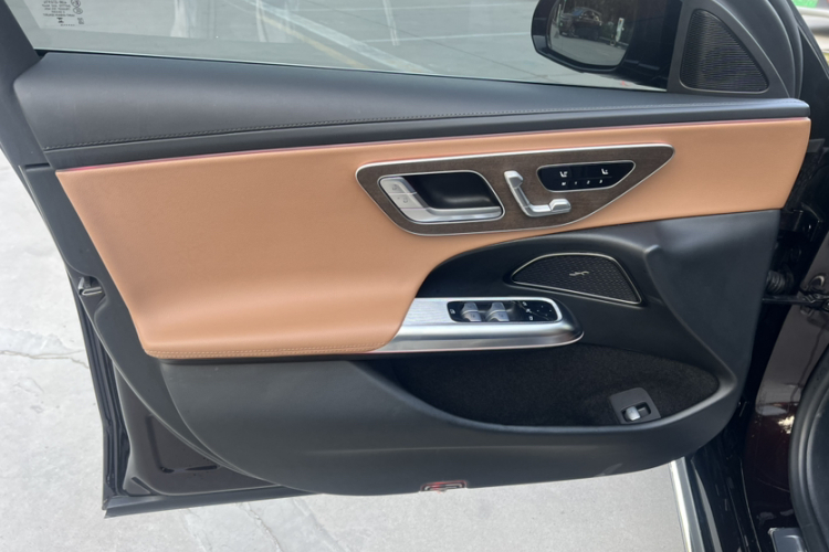 奔驰E级 2024款 E 300 L 时尚型中控内饰7006