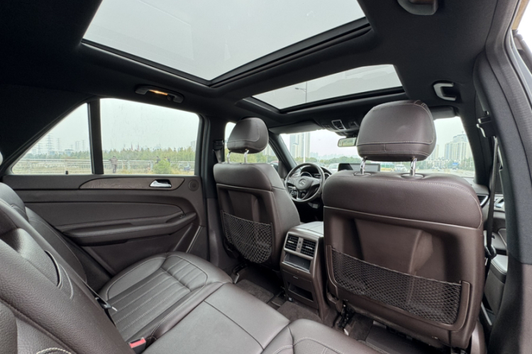 奔驰GLE 2015款 GLE 400 4MATIC局部细节22