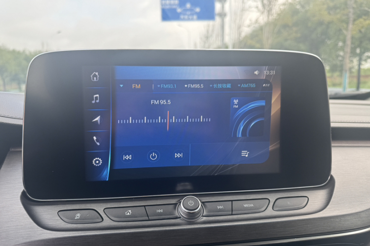 别克GL8 2021款 陆上公务舱 652T 舒适型中控内饰7003