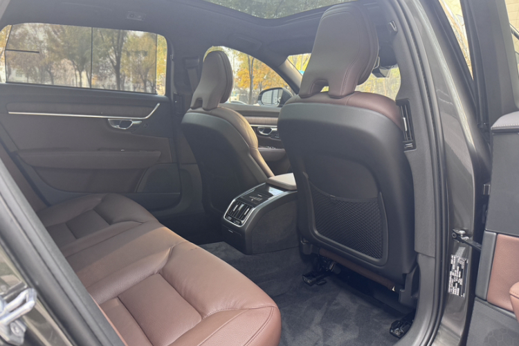 沃尔沃S90 2021款 B5 智远豪华版中控内饰7009