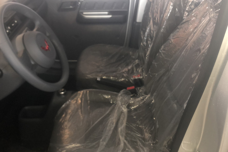 五菱汽车 五菱之光新能源 2025款 201km 标准型中控内饰7001