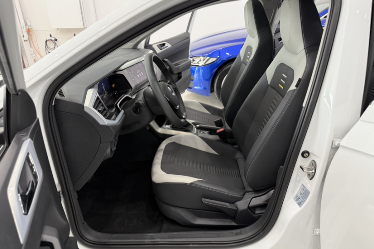 大众 Polo 2023款  Plus 1.5L 自动炫彩科技版局部细节19