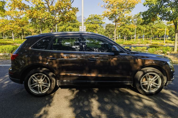 奥迪Q5 2017款 40 TFSI 技术型车身外观6008