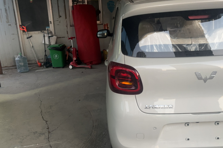 五菱汽车 宏光MINIEV 2025款 四门版 进阶款车身外观6004