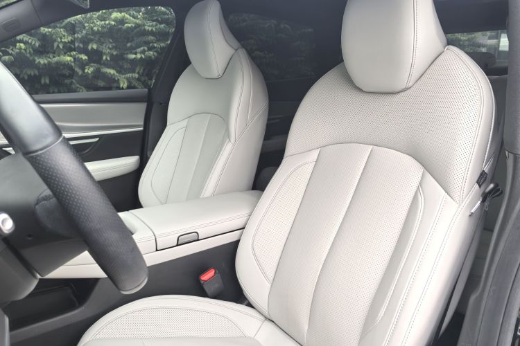 小鹏P7 2024款 P7i 550 Pro中控内饰7005