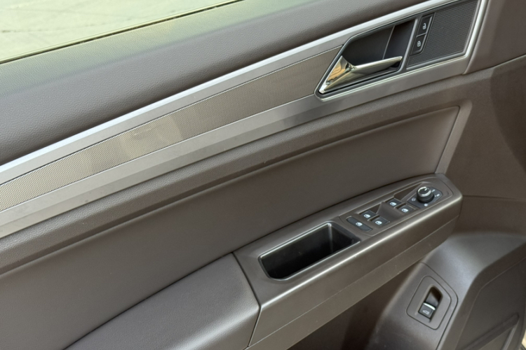 大众 途昂 2017款 380TSI 四驱豪华版中控内饰7013