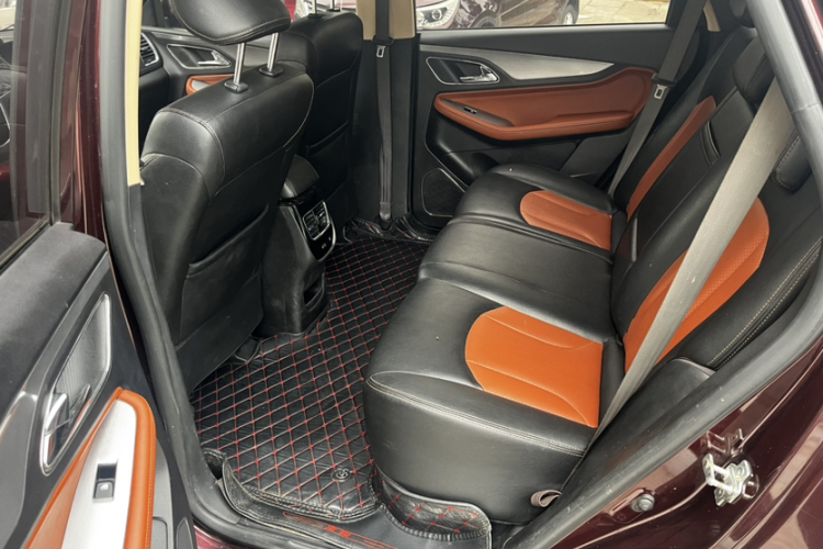 宝骏560 2016款 1.8L iAMT精英型中控内饰7003