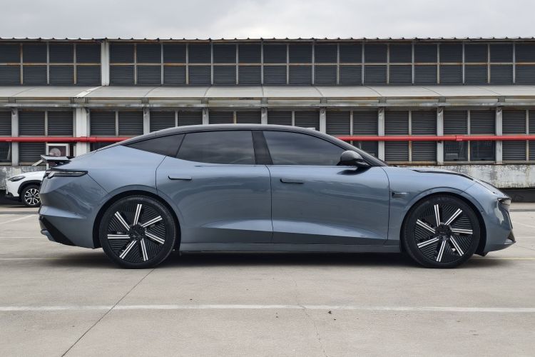 领克Z10 2024款 95kWh 806km后驱智驾Max车身外观6003