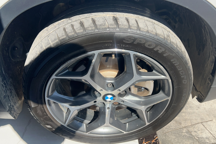 宝马X1 2016款 sDrive20Li 豪华型局部细节9015