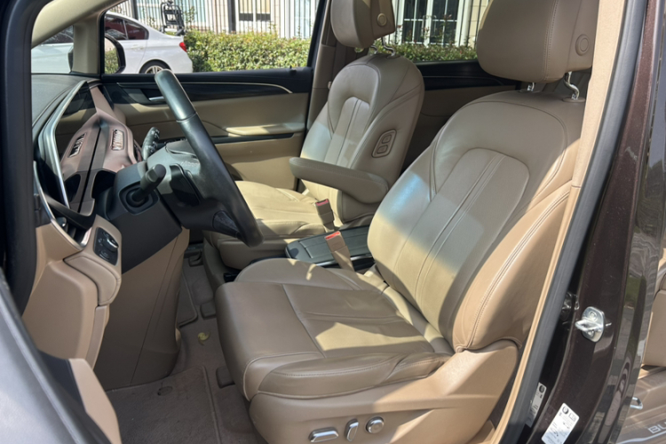 别克GL8 2020款 ES陆尊 653T 旗舰型中控内饰7013