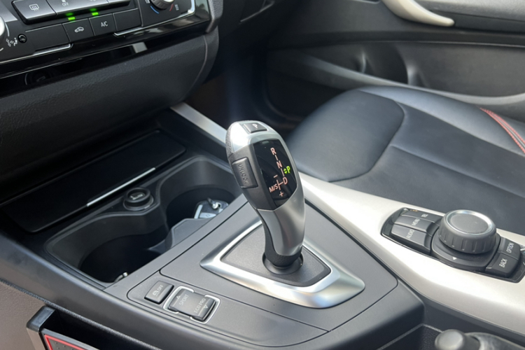 宝马1系(进口) 2016款 118i 领先型局部细节18