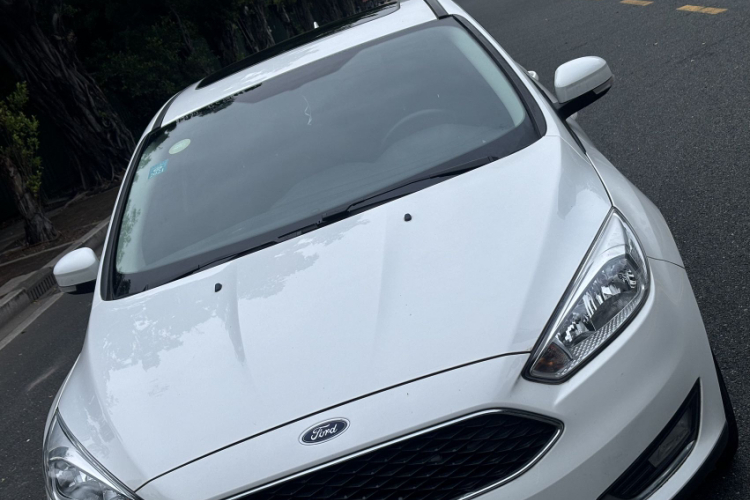 福特 福克斯 2017款 两厢 1.6L 自动风尚型智行版车身外观6006