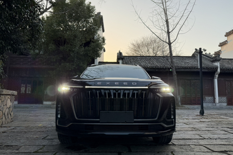 星途揽月 2023款 400T 四驱星尊版 6座车身外观6005