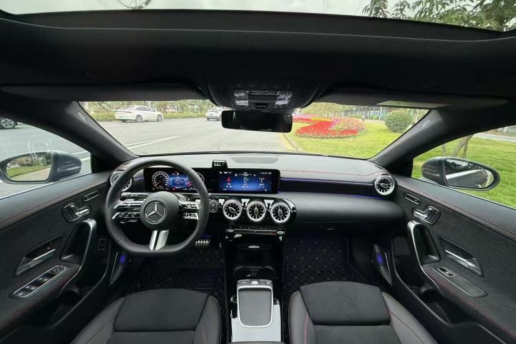 奔驰CLA 2024款 改款 CLA 200 猎跑车中控内饰7003