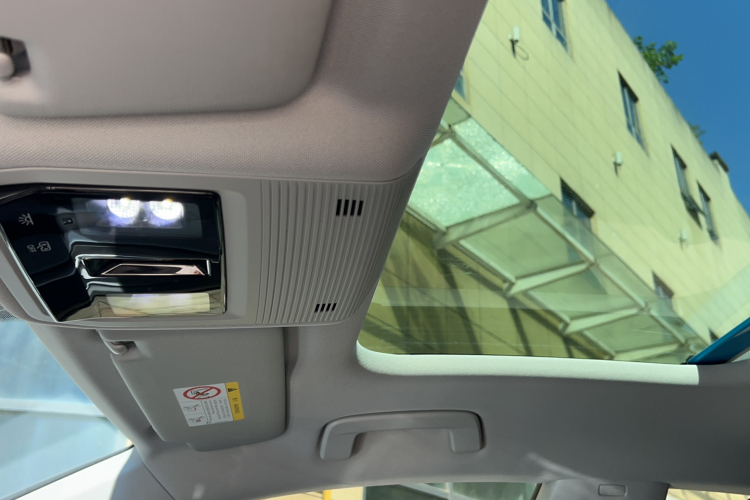 大众 2022款 凌渡L 280TSI DSG炫辣版中控内饰7009