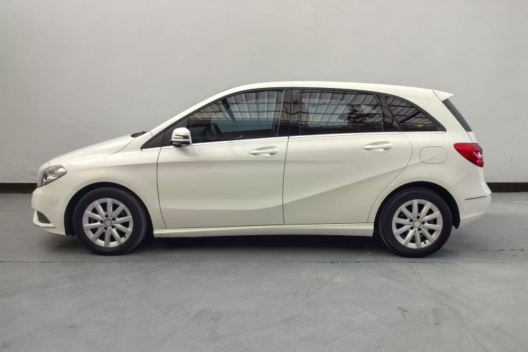 奔驰B级 2012款 B 180车身外观6015