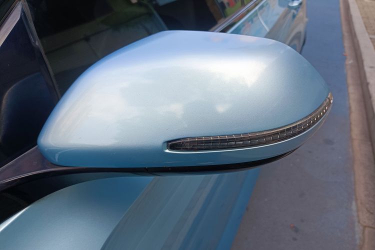 宝骏RM-5 2019款 1.5T CVT 24小时在线尊贵型 6座车身外观6011