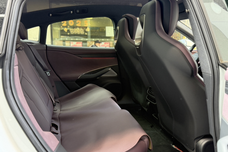 小米汽车 小米SU7 2024款 后驱长续航智驾版中控内饰7007