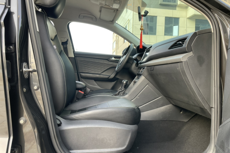 大众 途岳 2021款 280TSI 两驱风尚版中控内饰7004