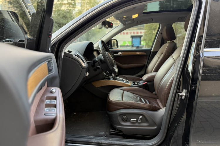 奥迪Q5(进口) 2013款 45 TFSI quattro 越野型中控内饰7002