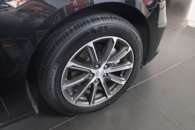 别克 君越 2022款 652T 豪华型车身外观6006