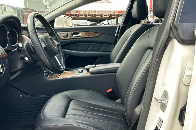 奔驰CLS 2012款 CLS 300 CGI中控内饰7006