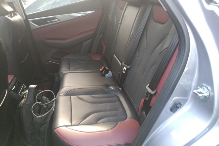 长安CS85 COUPE 2023款 1.5T DCT尊贵型中控内饰7007