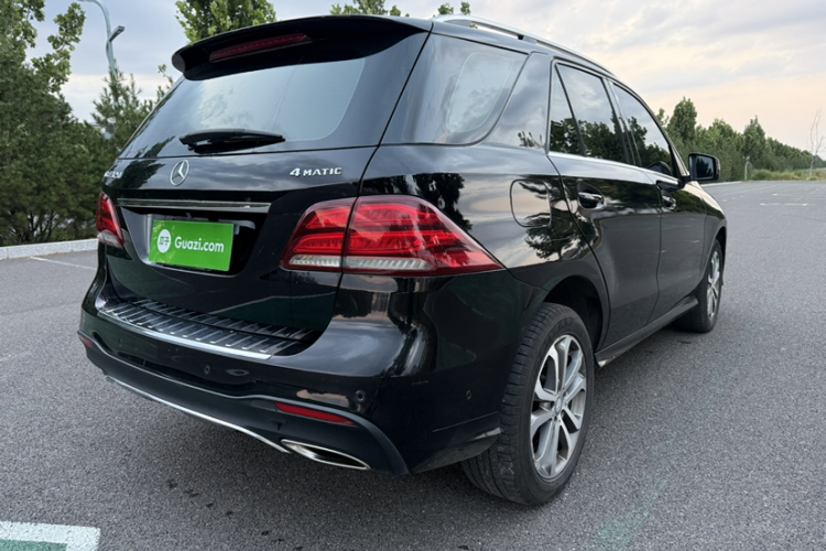 奔驰GLE 2016款 GLE 320 4MATIC 动感型车身外观6005