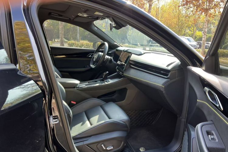 领克03 2023款 2.0TD DCT劲Plus中控内饰7003