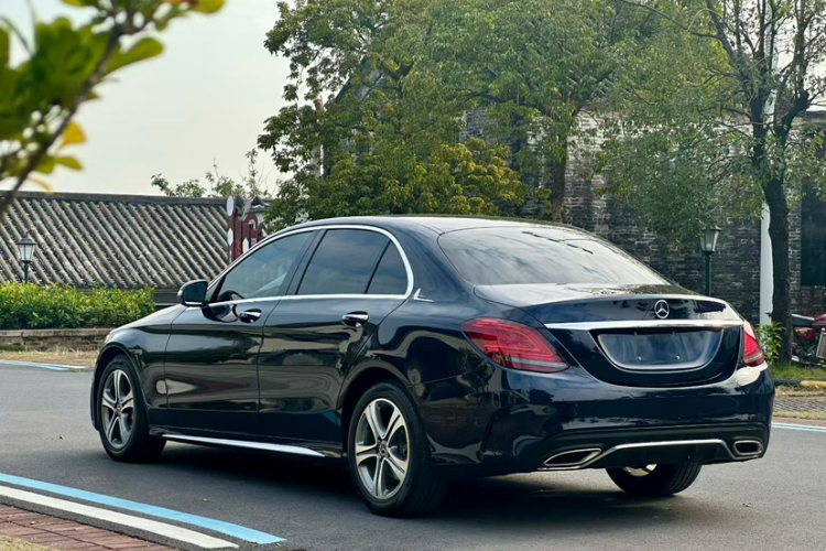 奔驰C级 2019款 改款 C 260 L 运动版车身外观6005