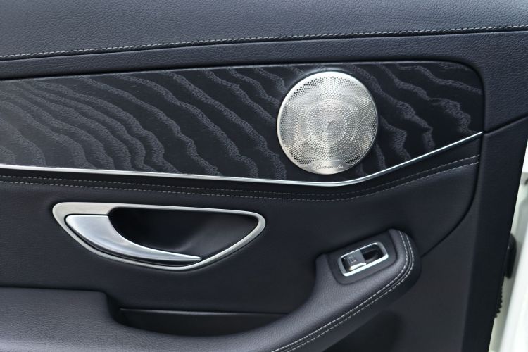 奔驰C级 2020款 改款 C 260 L 运动版中控内饰7013