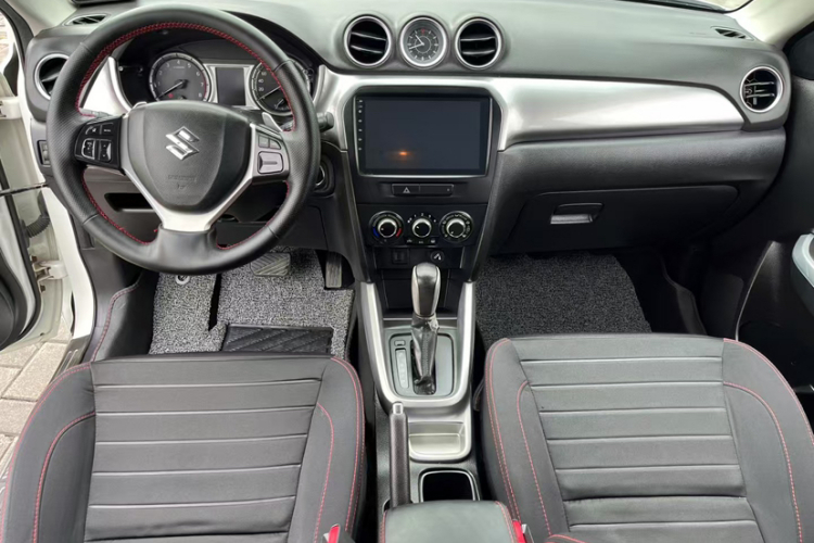 铃木 维特拉 2016款 1.4T 自动两驱精英型中控内饰7001