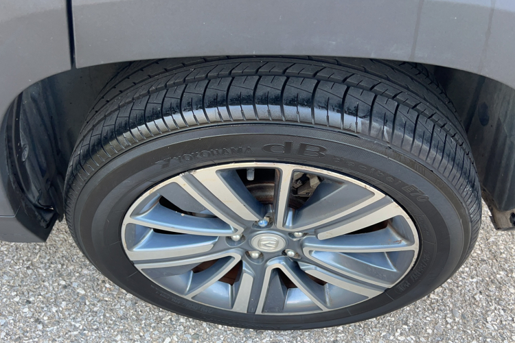 长安CS35PLUS 2019款 1.4T DCT畅联蓝鲸版车身外观6010