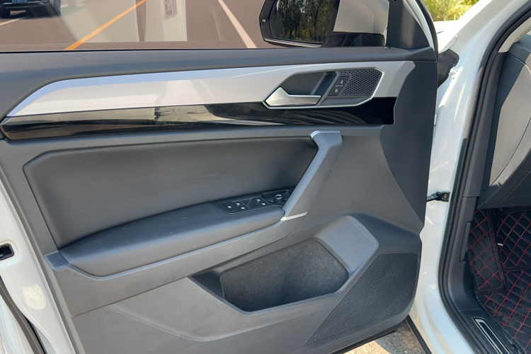 大众 探岳 2020款 330TSI 两驱豪华智联版中控内饰7002