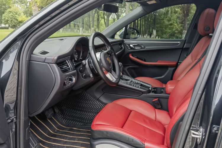 保时捷 2020款 Macan 2.0T中控内饰7004