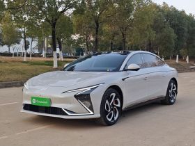 智己汽车 智己L7 2024款 MAX 长续航旗舰版