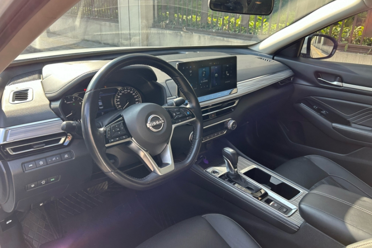 日产 天籁 2022款 2.0T XL 进享版中控内饰7011