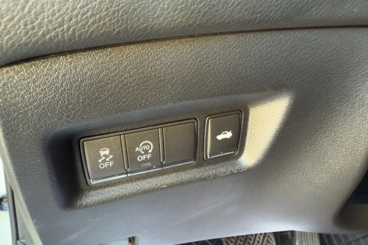 英菲尼迪Q50L 2021款 2.0T 逸享版局部细节9003